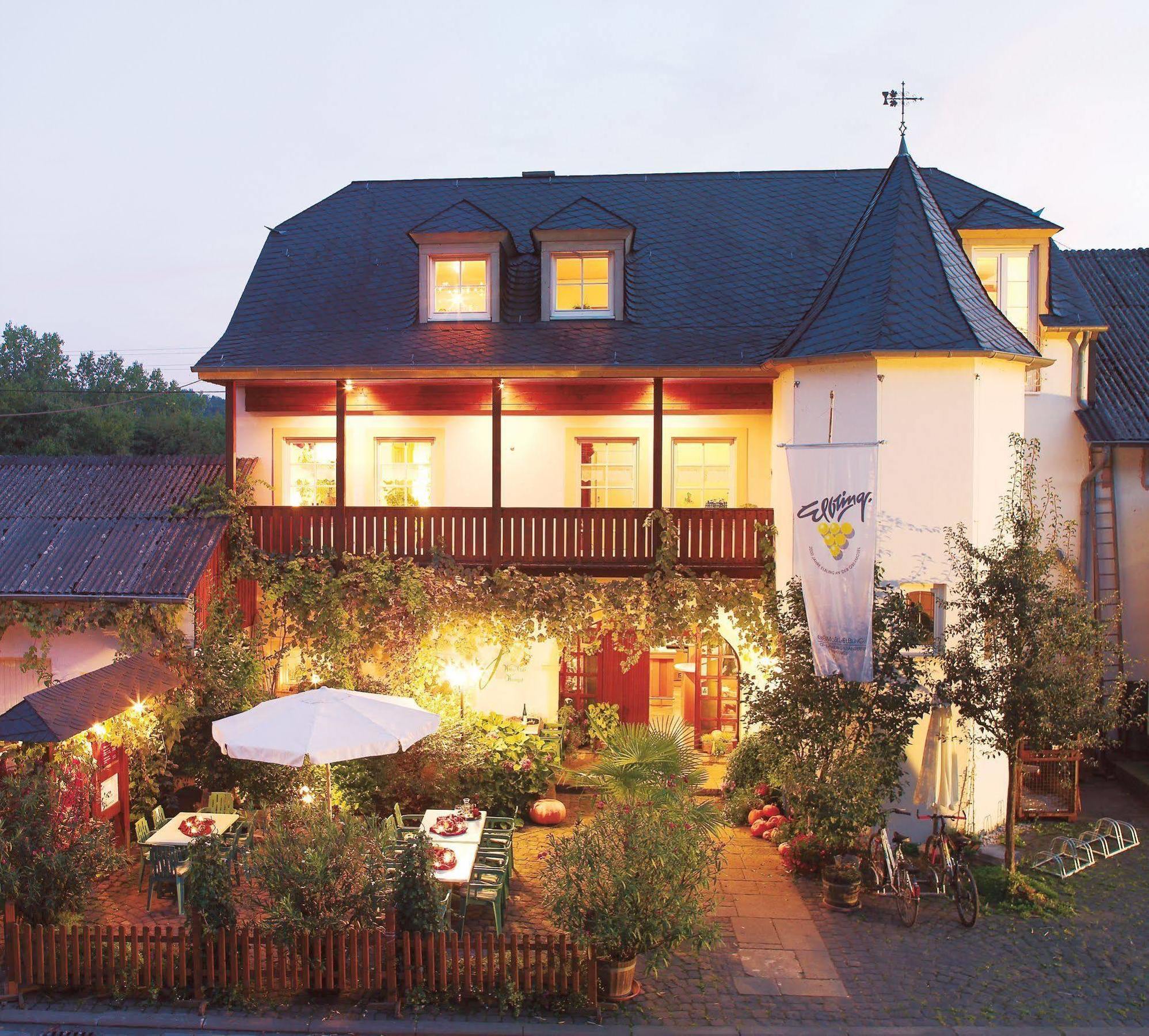 Langsur Johannishof Wein-Cafe & Gaestehaus מראה חיצוני תמונה