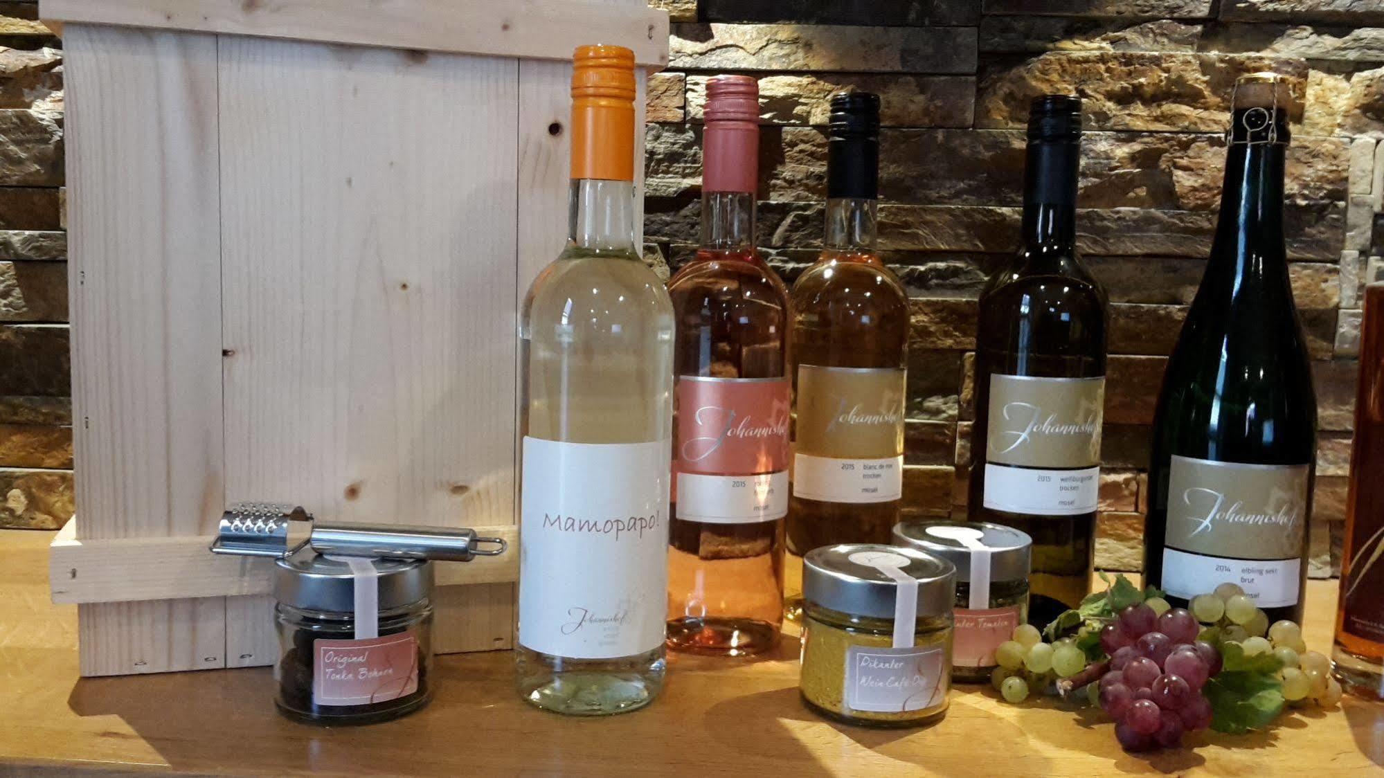 Langsur Johannishof Wein-Cafe & Gaestehaus מראה חיצוני תמונה